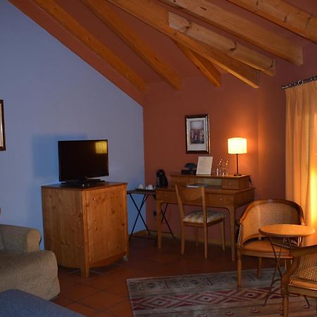 Hotel Sara De Ur Ла-Кабрера Экстерьер фото