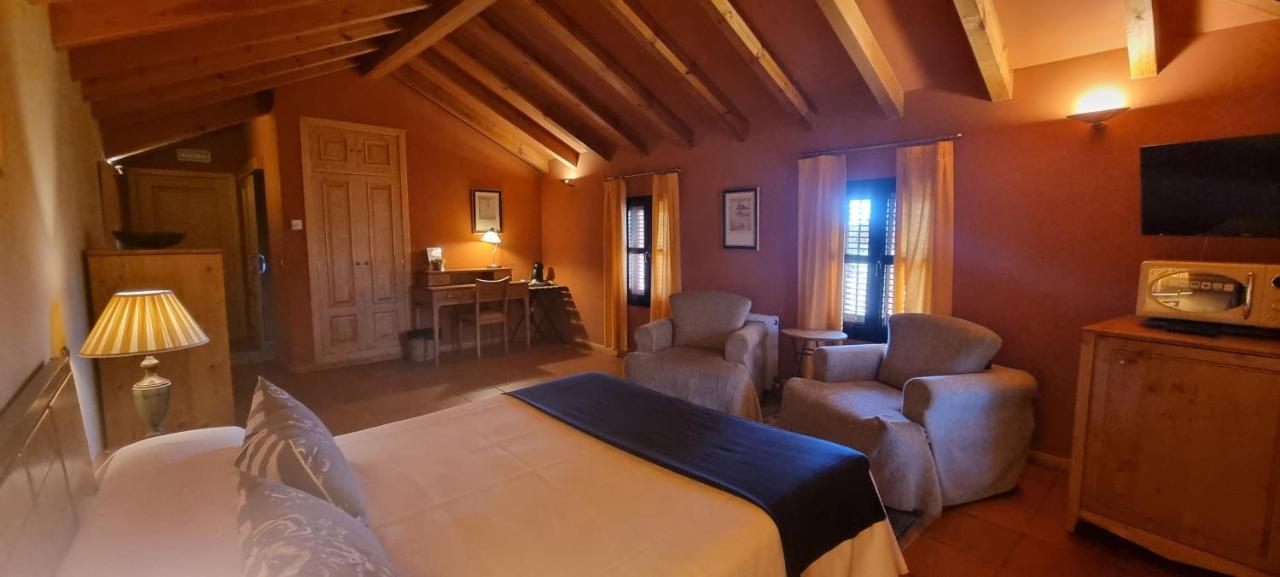 Hotel Sara De Ur Ла-Кабрера Экстерьер фото