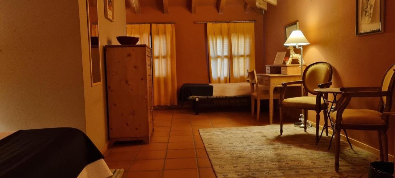 Hotel Sara De Ur Ла-Кабрера Экстерьер фото