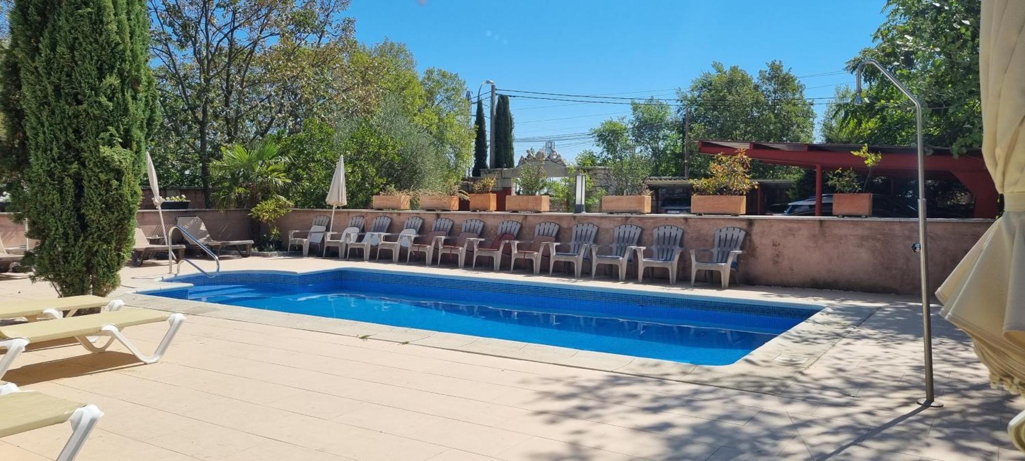 Hotel Sara De Ur Ла-Кабрера Экстерьер фото