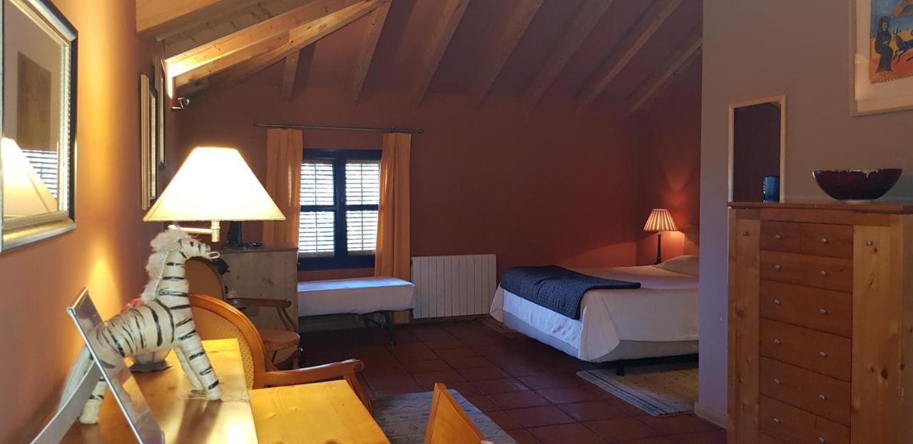 Hotel Sara De Ur Ла-Кабрера Экстерьер фото