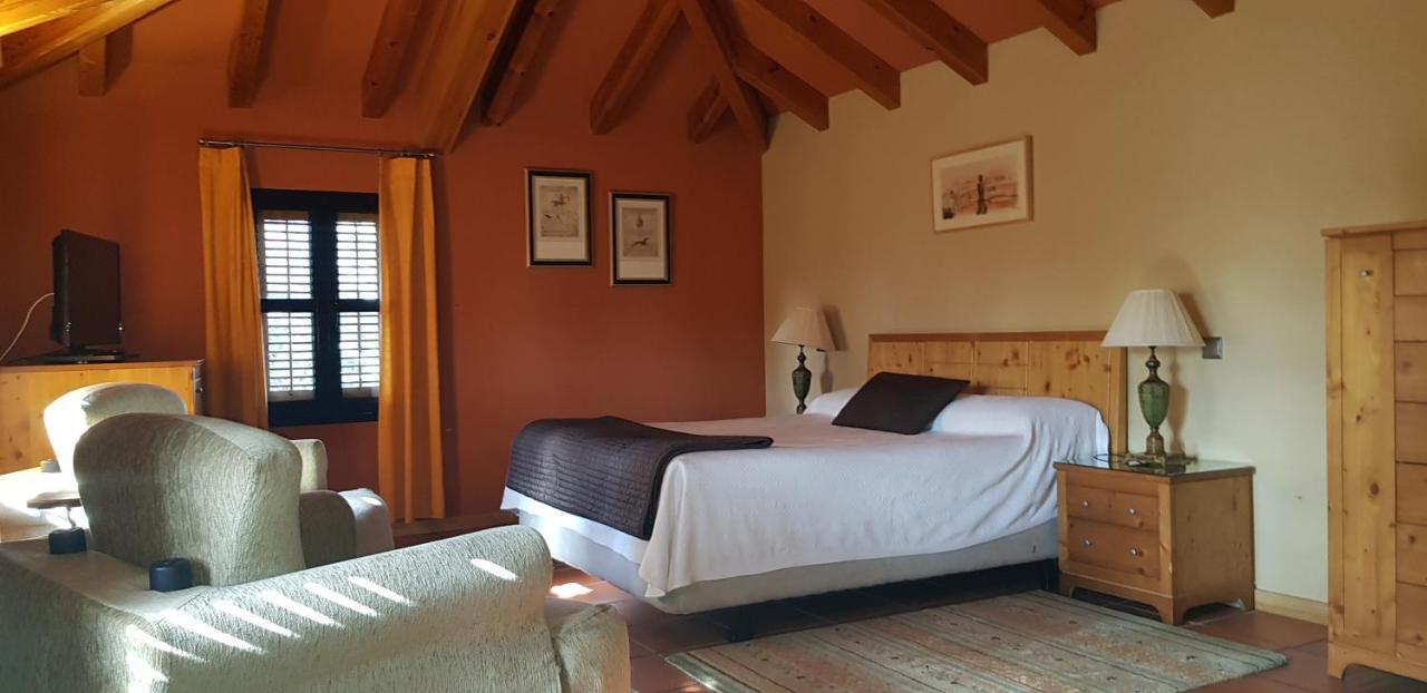 Hotel Sara De Ur Ла-Кабрера Экстерьер фото