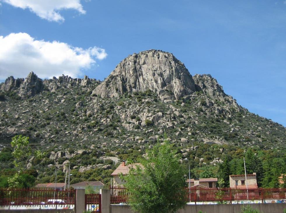 Hotel Sara De Ur Ла-Кабрера Экстерьер фото