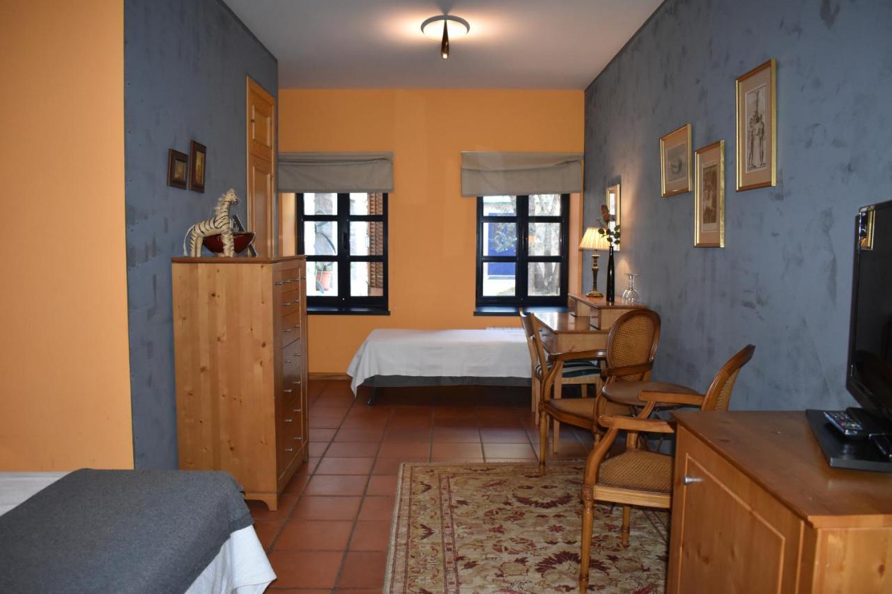 Hotel Sara De Ur Ла-Кабрера Экстерьер фото